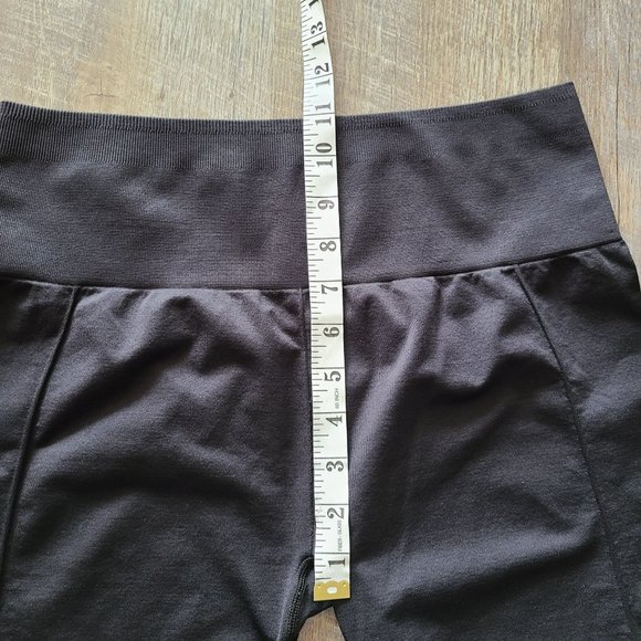 Fabletics Black High Waist Seamless Perforated Mesh Leggings Size L - Picture 8 of 10